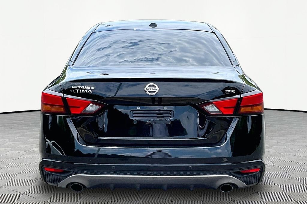 Used 2020 Nissan Altima 2.5 SR w/ Premium Package FWD image 7