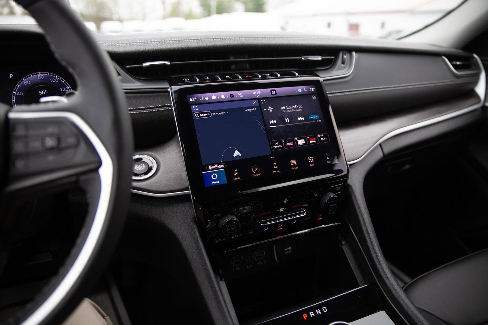 Used 2024 Jeep Grand Cherokee Limited w/ Black Appearance Package image 8