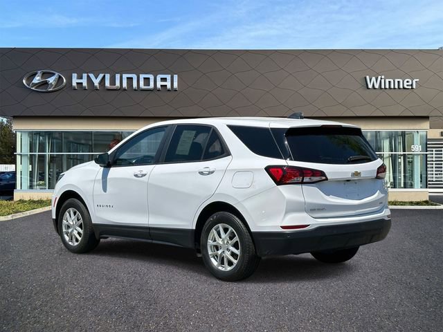 Used 2024 Chevrolet Equinox LS w/ LS Convenience Package AWD/4WD image 3