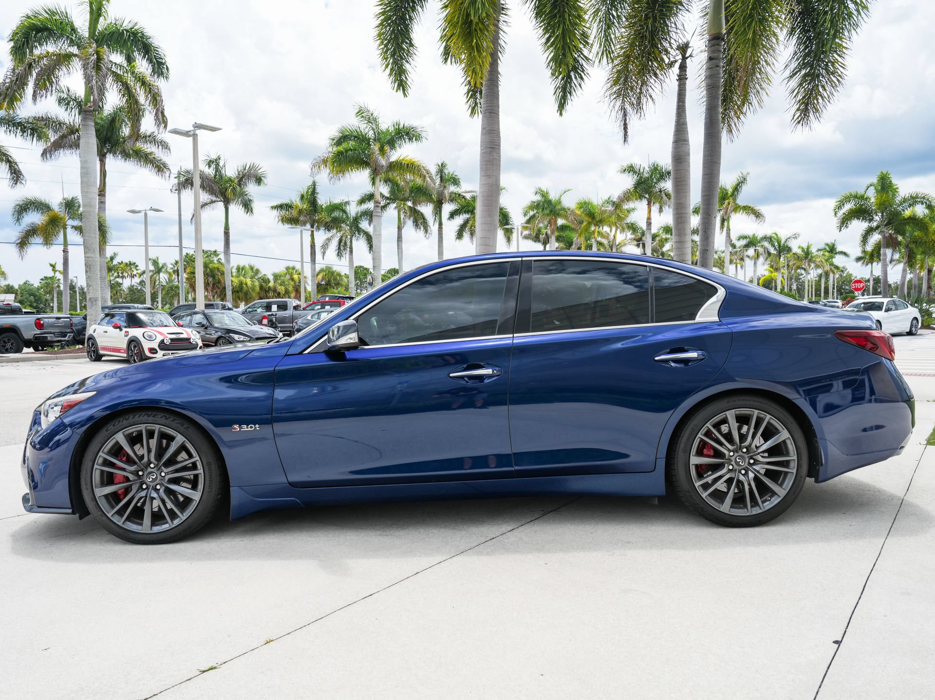 Used 2018 INFINITI Q50 Red Sport 400 w/ Sensory Package (Sport) AWD/4WD image 7