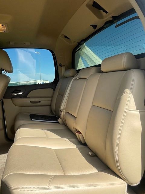 Used 2013 Chevrolet Avalanche LTZ RWD image 13