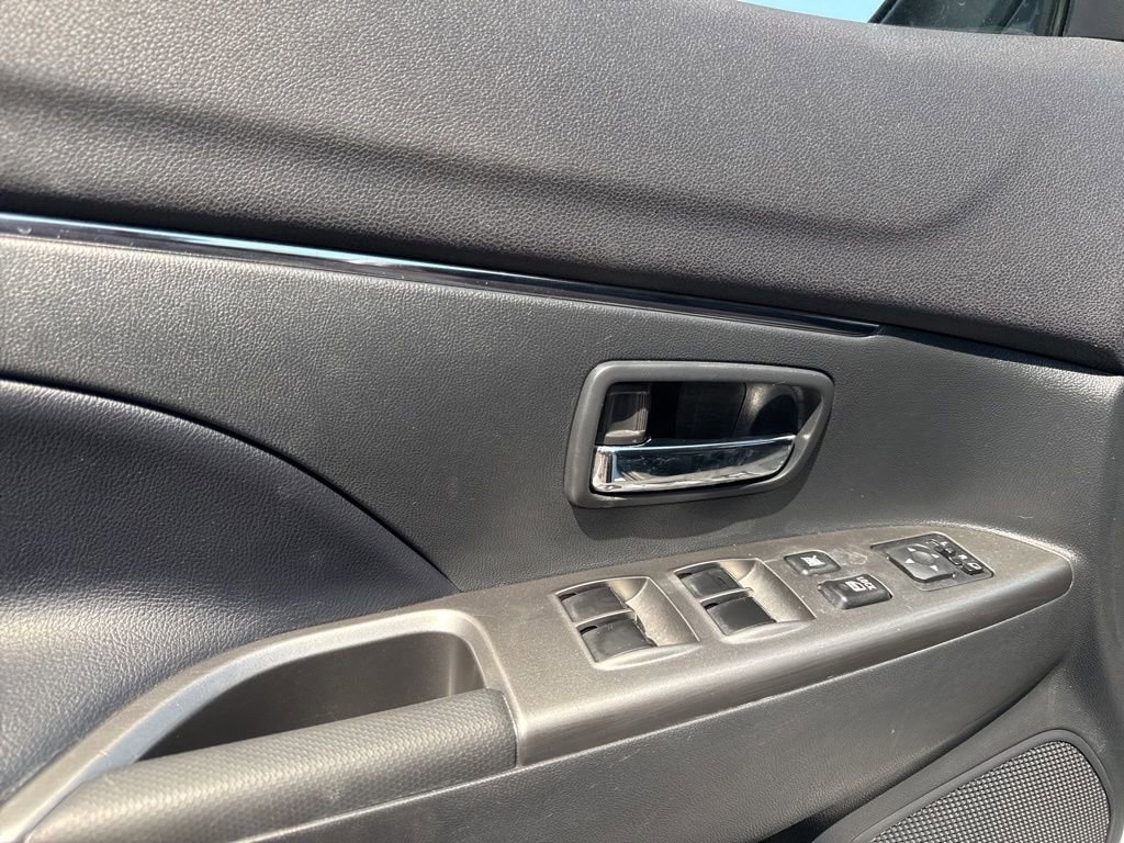 Used 2022 Mitsubishi Outlander Sport ES image 12