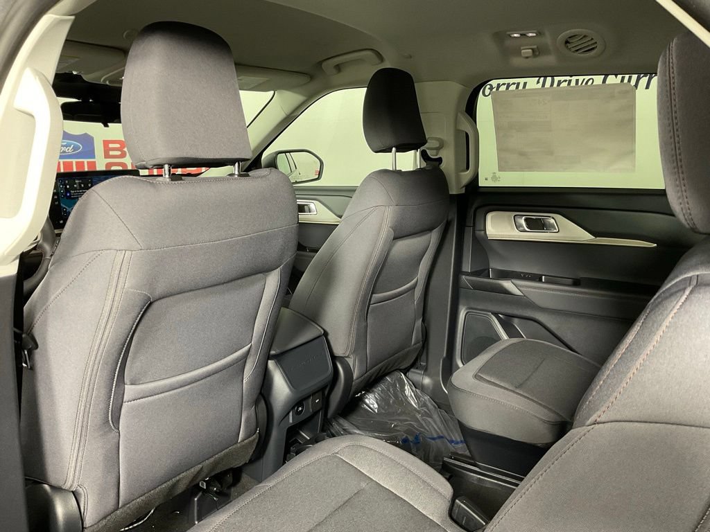 New 2026 Ford Explorer Active RWD image 16
