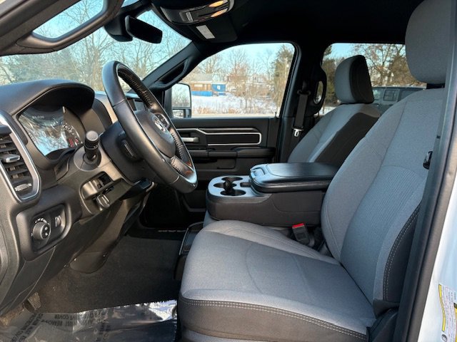 Used 2024 RAM 2500 Big Horn w/ Bed Utility Group image 8