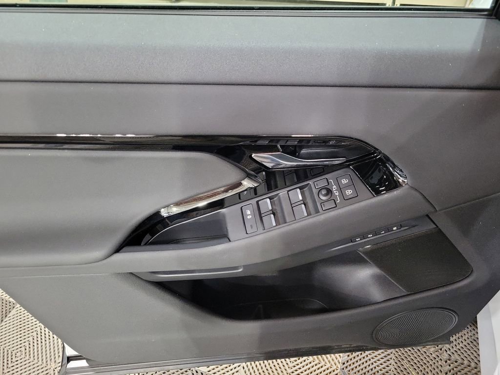 New 2026 Land Rover Range Rover Evoque S image 14