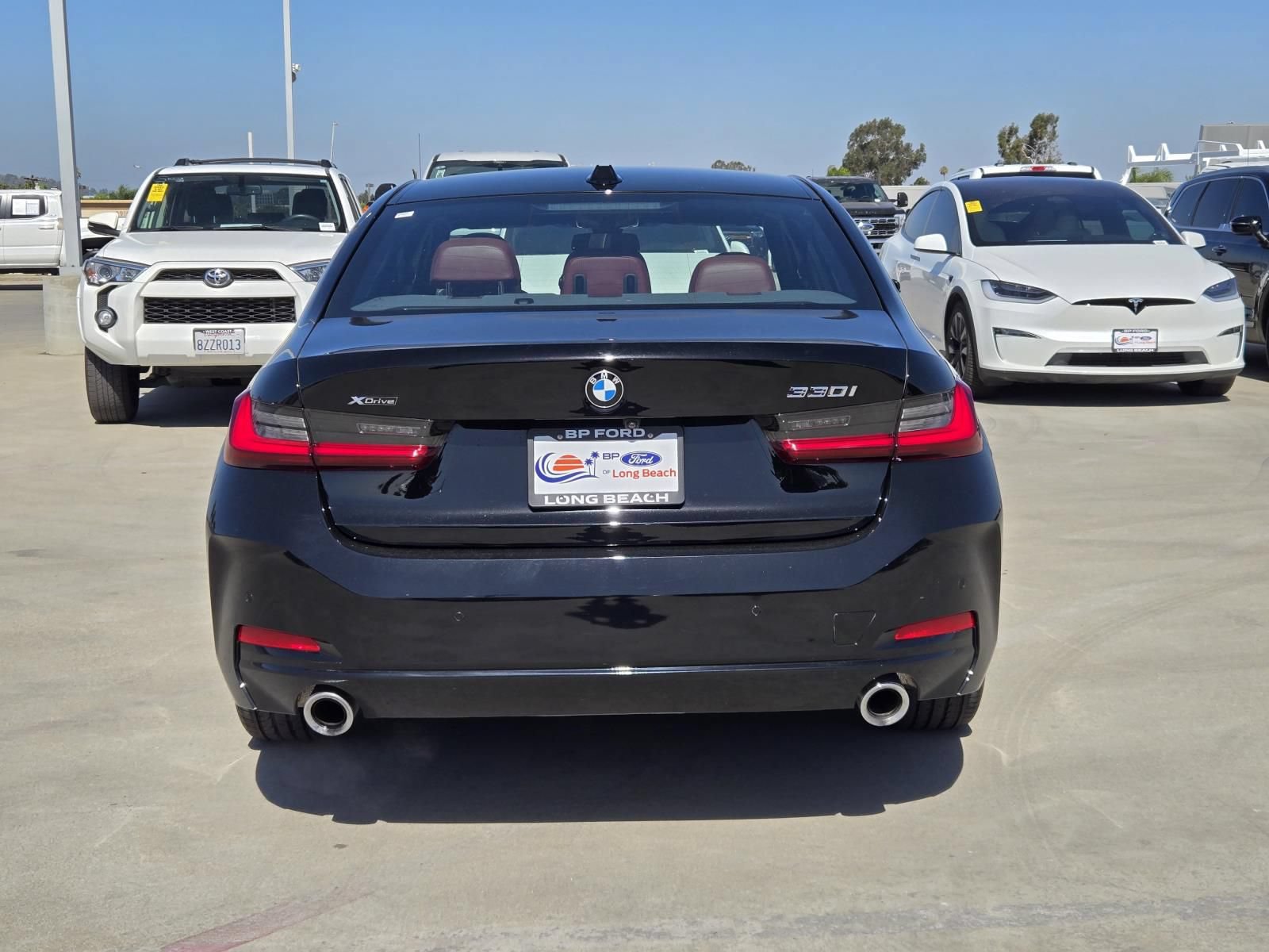 Used 2024 BMW 330i xDrive Sedan w/ Convenience Package AWD/4WD image 5