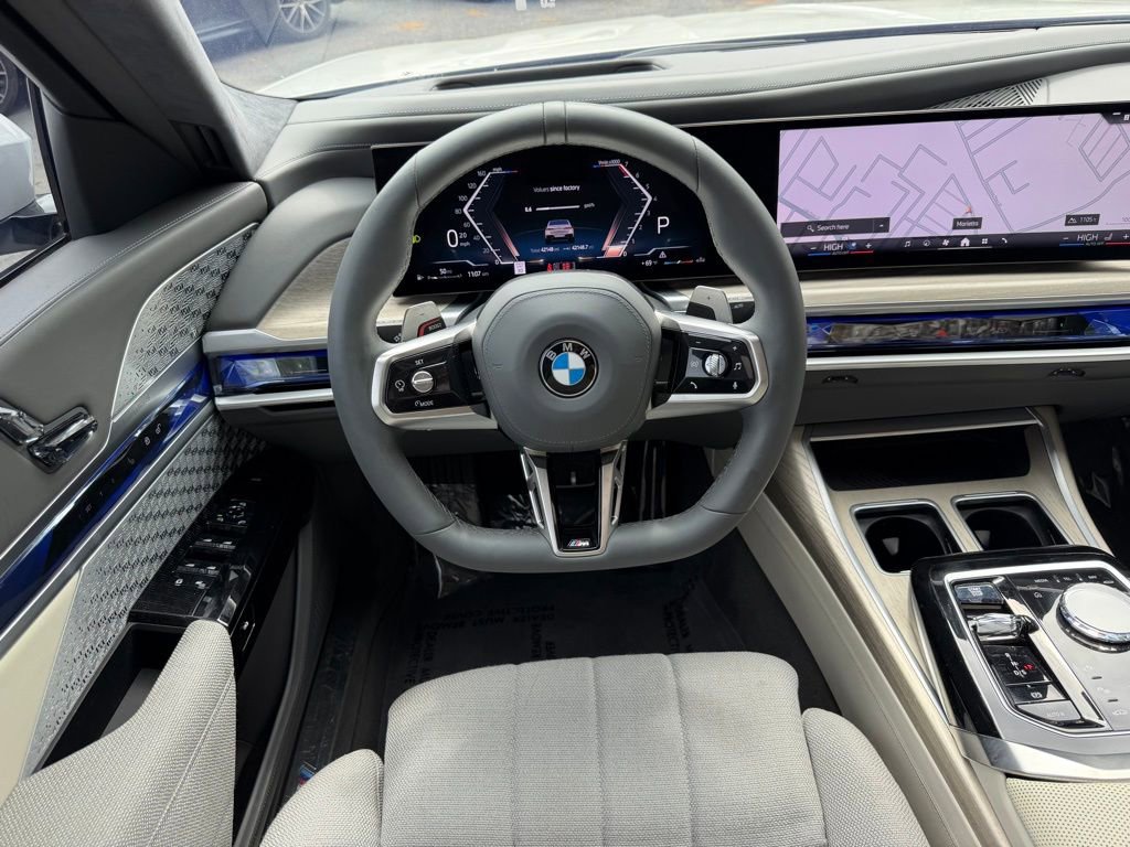 Used 2023 BMW 760i xDrive image 24