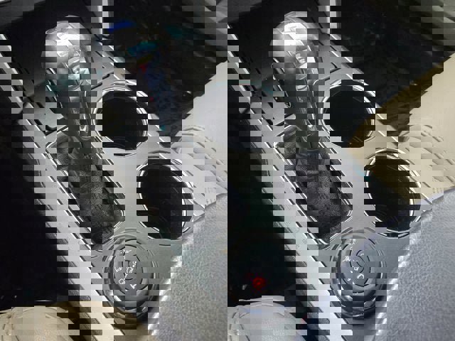 Used 2013 Ford Explorer XLT image 31