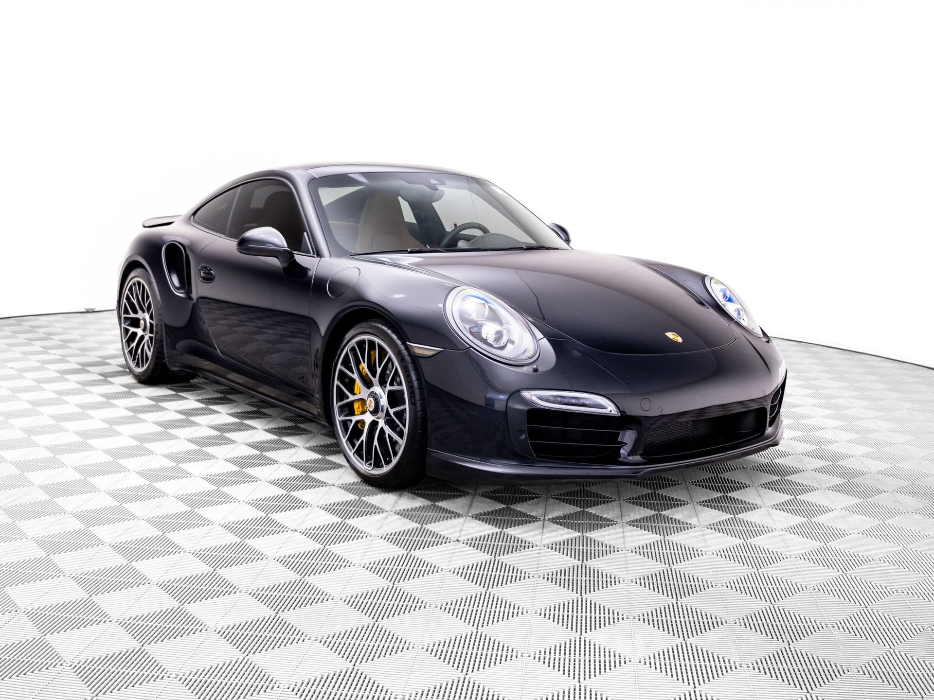 Used 2015 Porsche 911 Turbo S AWD/4WD image 6