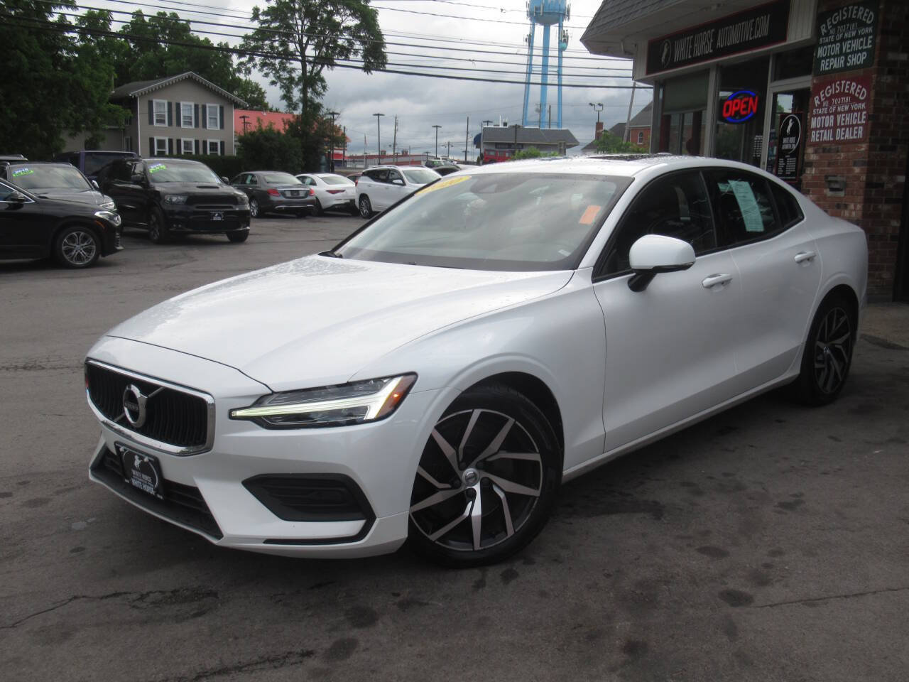 Used 2020 Volvo S60 T6 Momentum w/ Protection Package AWD/4WD image 30
