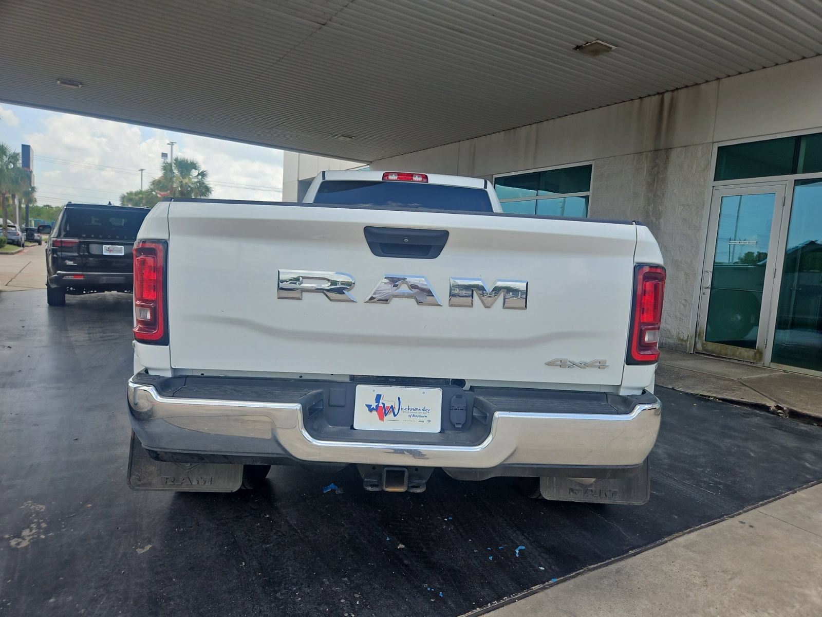 Used 2026 RAM 3500 Tradesman w/ Chrome Appearance Group A AWD/4WD image 5