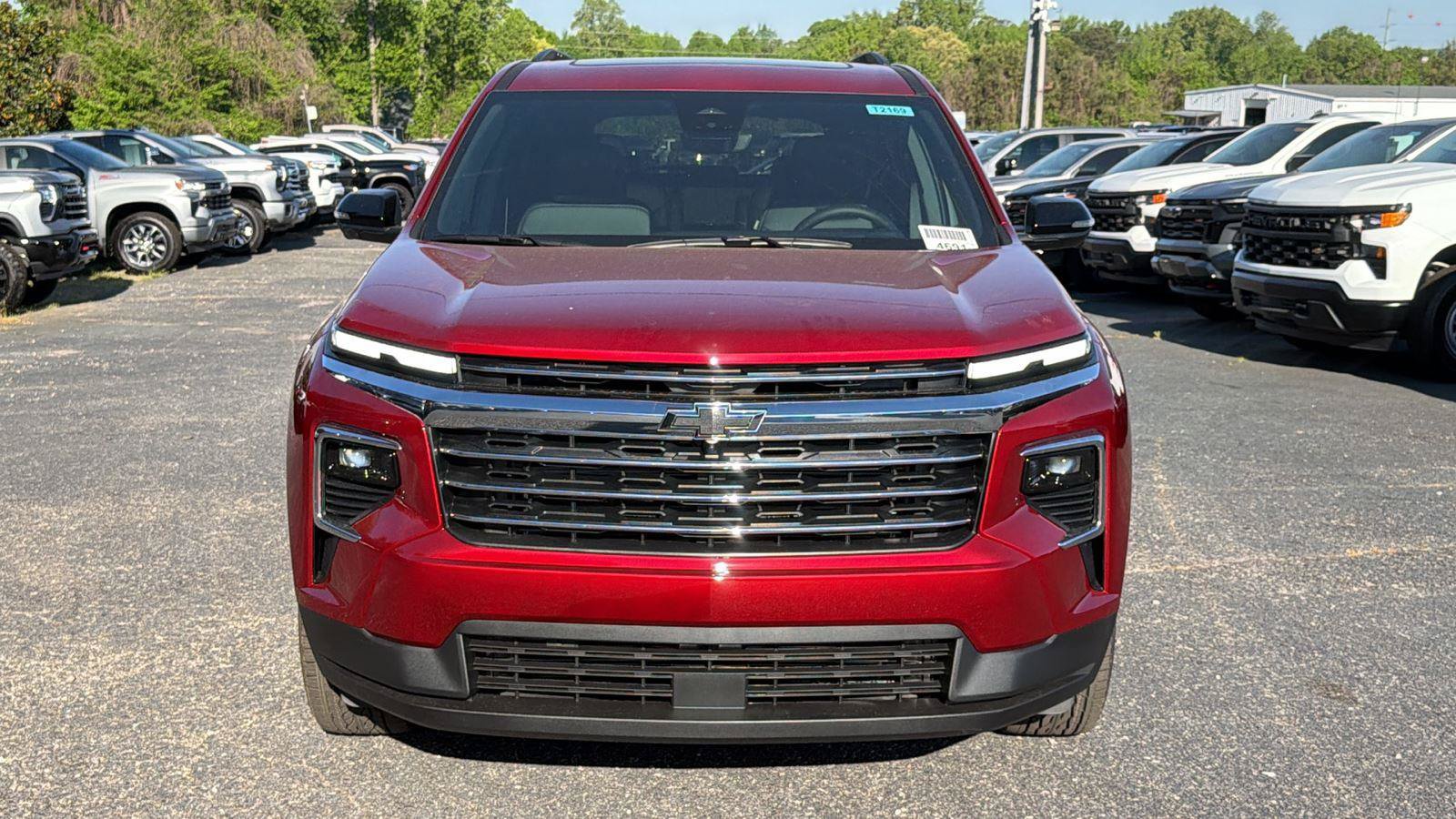 New 2026 Chevrolet Traverse LT w/ Sun and Wheel Package FWD image 2