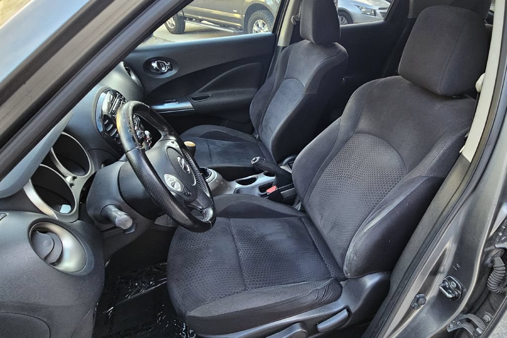 Used 2011 Nissan Juke SV FWD image 11