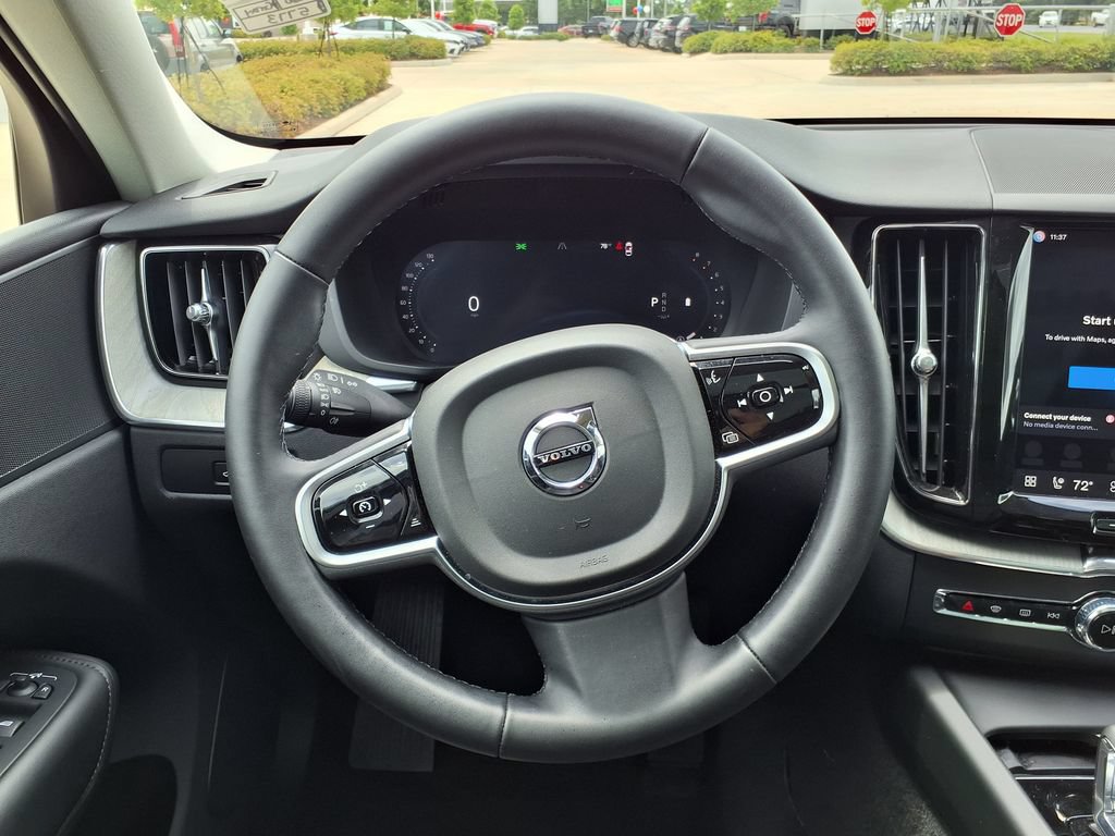 Certified 2025 Volvo XC60 B5 Plus AWD/4WD image 22