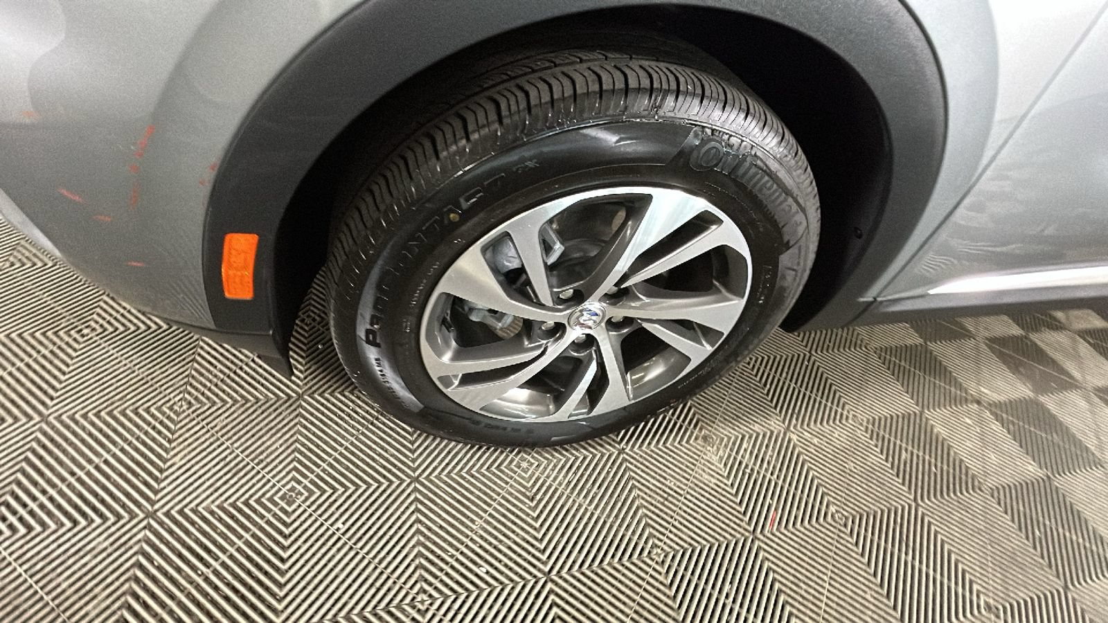 Used 2023 Buick Envision Essence AWD/4WD image 10