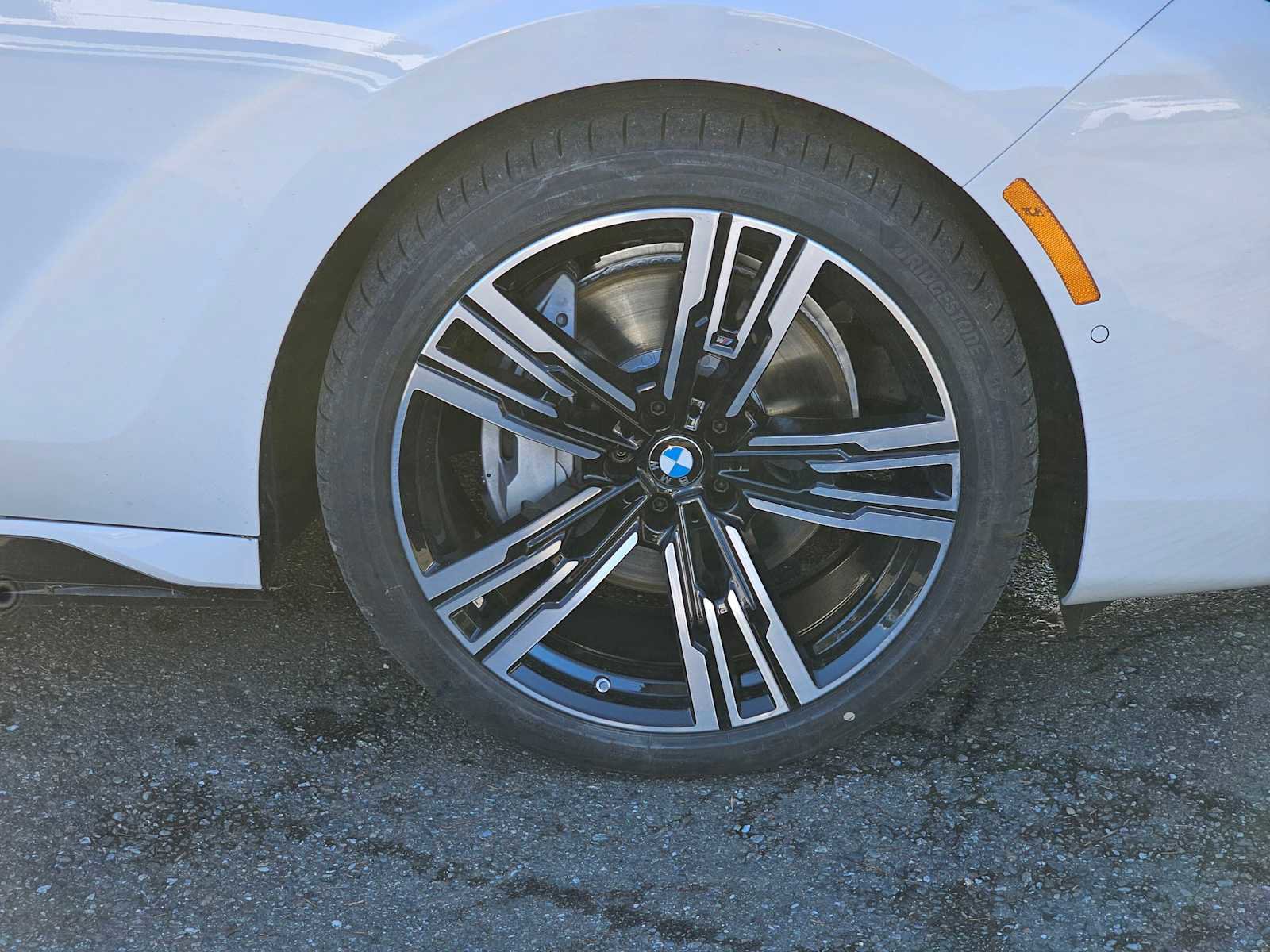 Used 2024 BMW i7 xDrive60 image 9