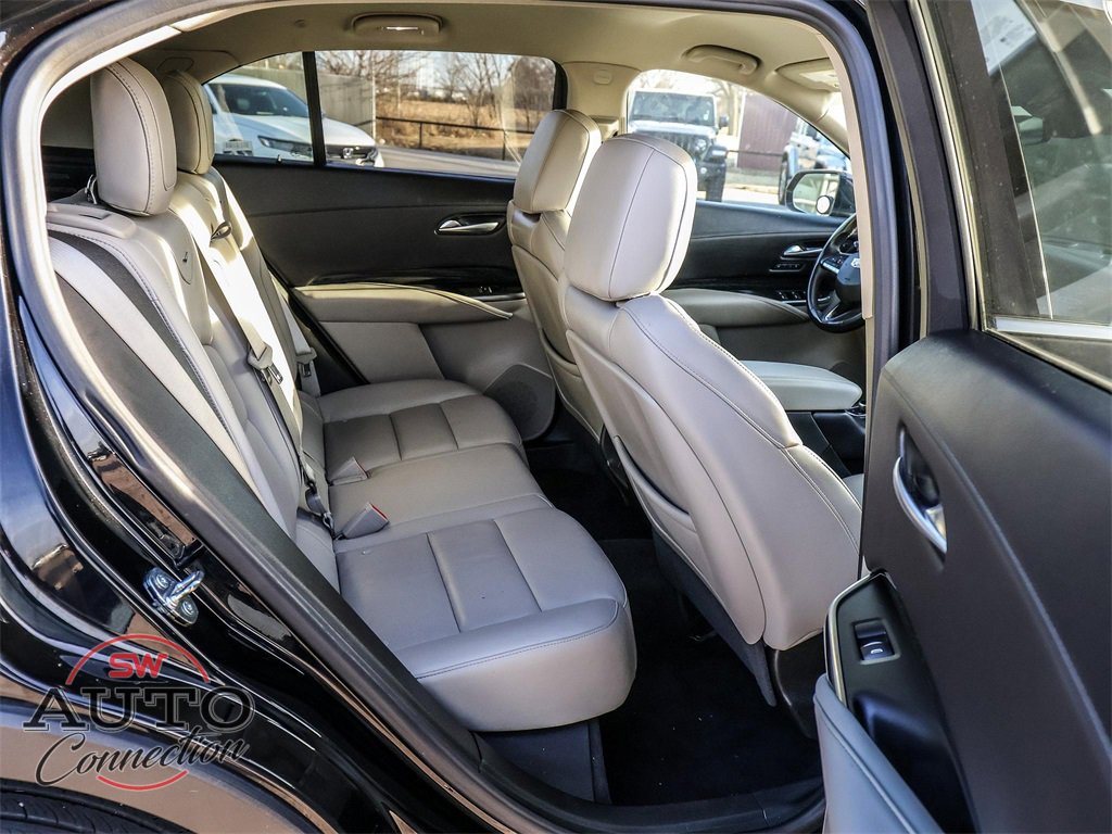 Used 2023 Cadillac XT4 Premium Luxury image 22