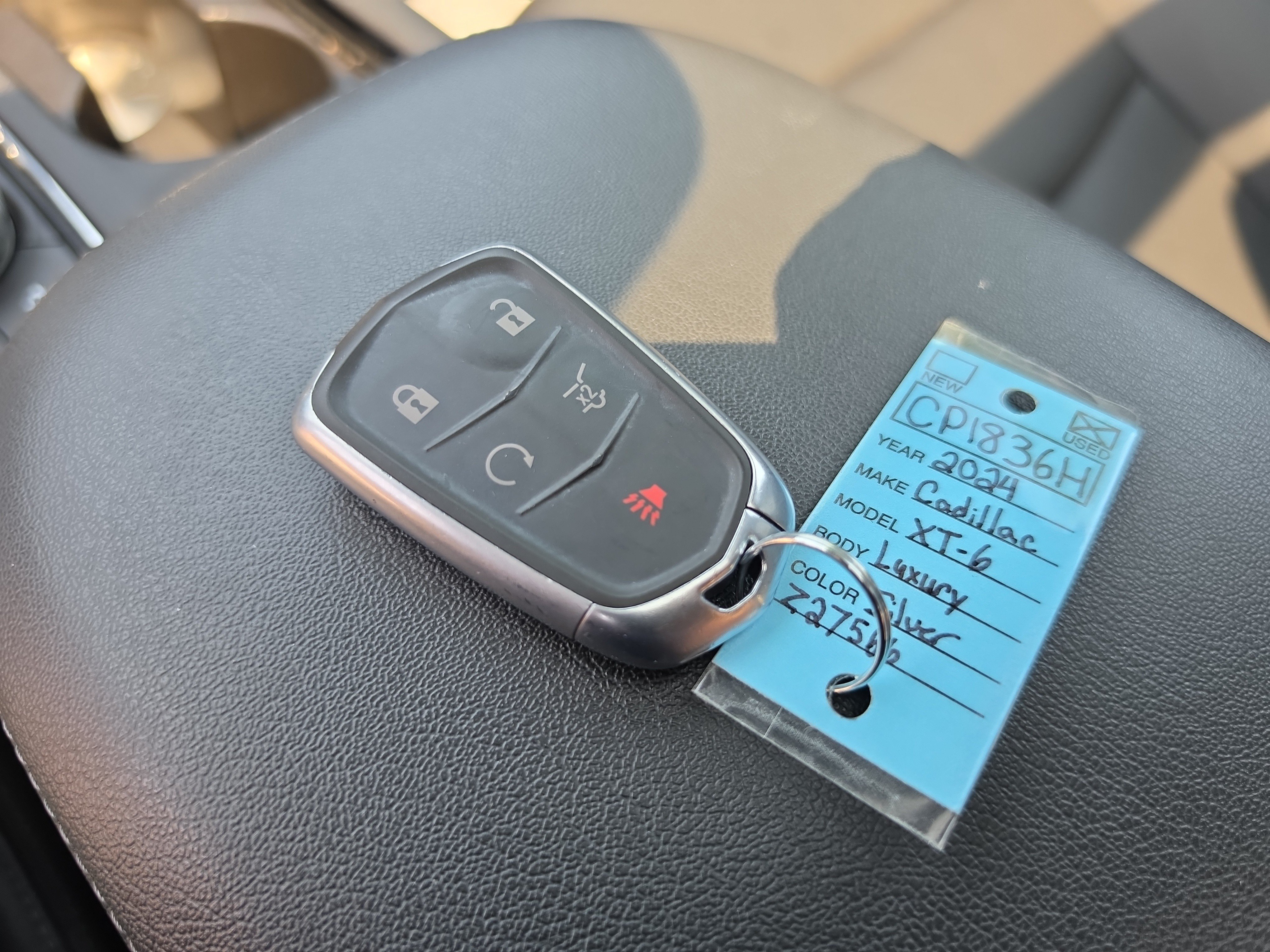 Used 2024 Cadillac XT6 Luxury w/ LPO, Floor Liner Package AWD/4WD image 35
