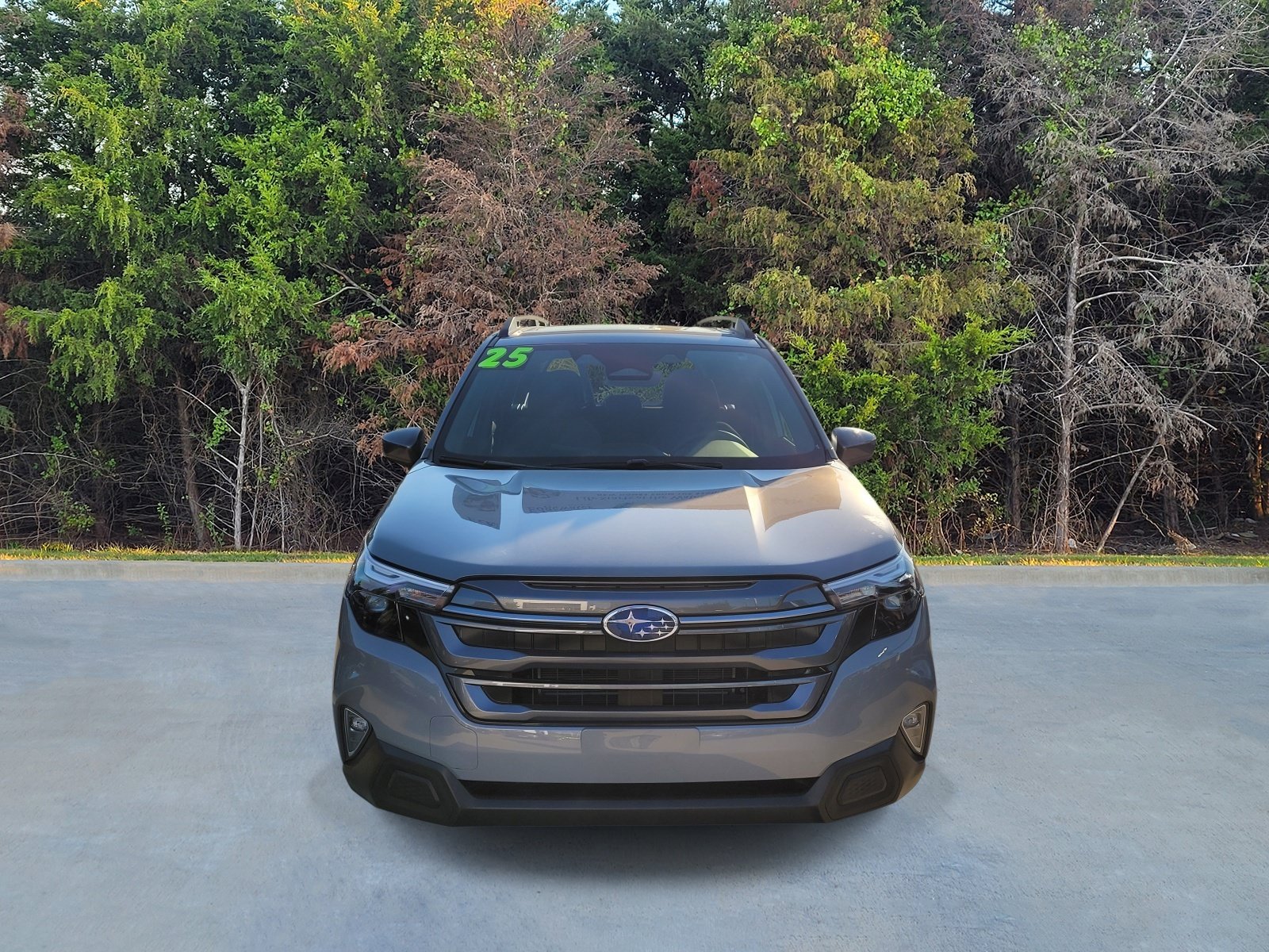 Used 2025 Subaru Forester Premium AWD/4WD image 2