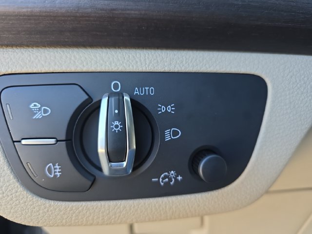 Used 2024 Audi Q5 2.0T Premium AWD/4WD image 28