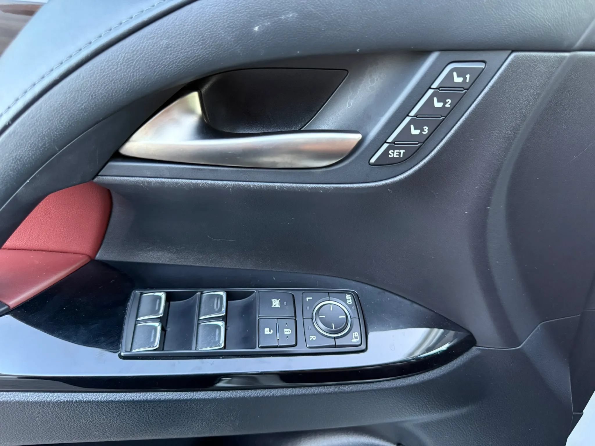 Used 2017 Lexus LX 570 4WD image 41