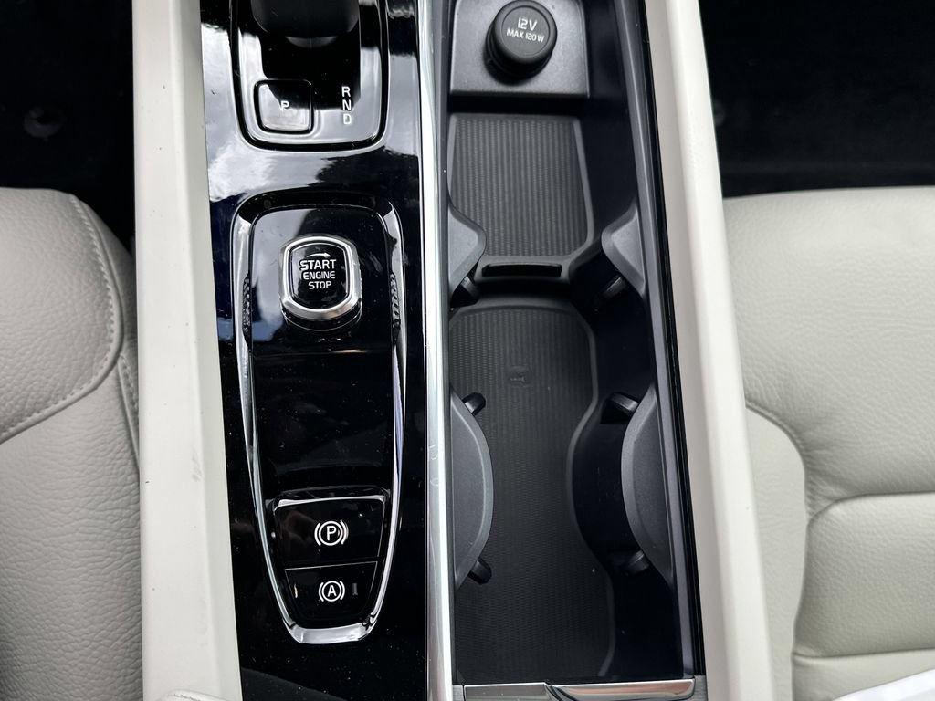 New 2026 Volvo V60 B5 Cross Country Plus w/ Protection Package Premier AWD/4WD image 17