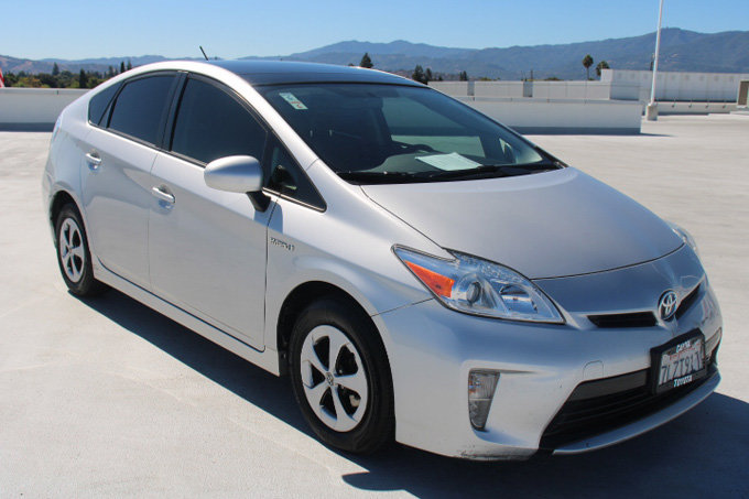 Used 2015 Toyota Prius Three w/ Solar Roof Package FWD image 2