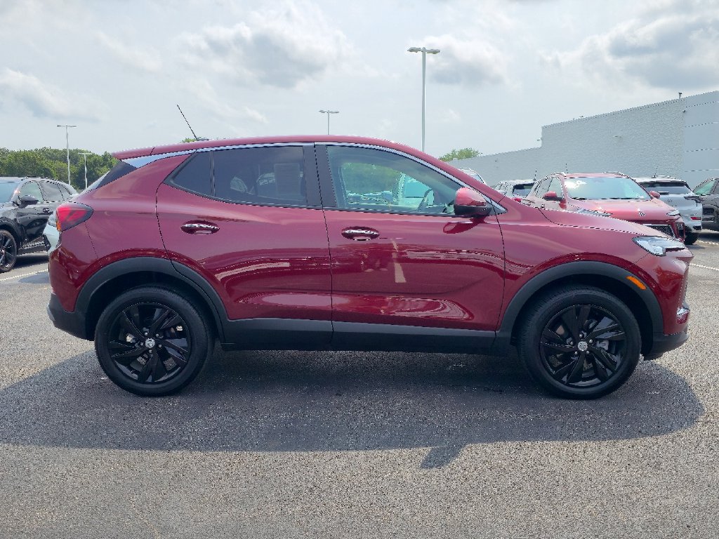 Certified 2024 Buick Encore GX Preferred w/ Comfort Package AWD/4WD image 7