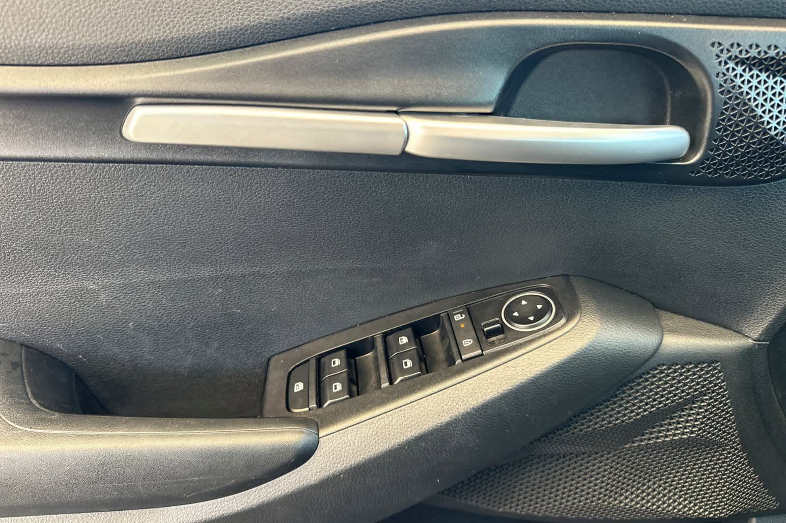 Used 2024 Kia Seltos LX AWD/4WD image 13