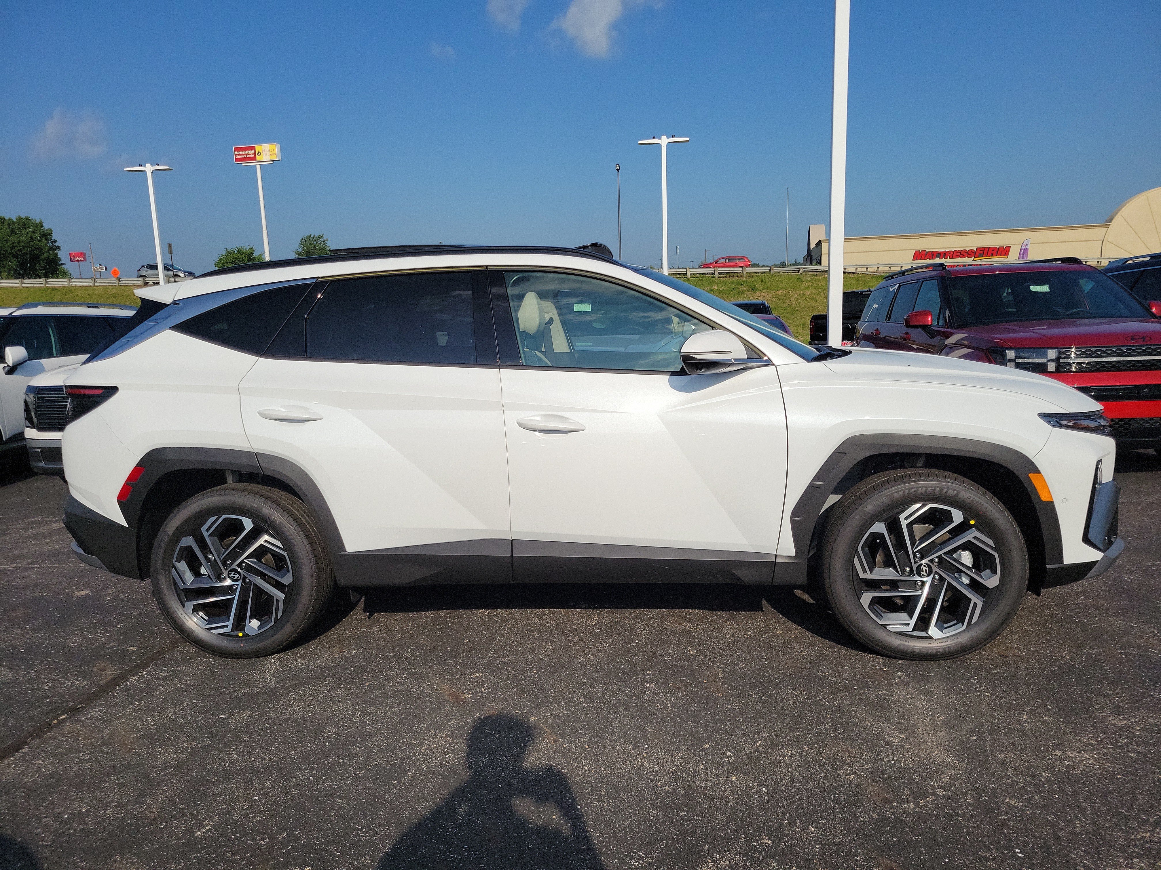 New 2026 Hyundai Tucson Limited AWD/4WD image 3