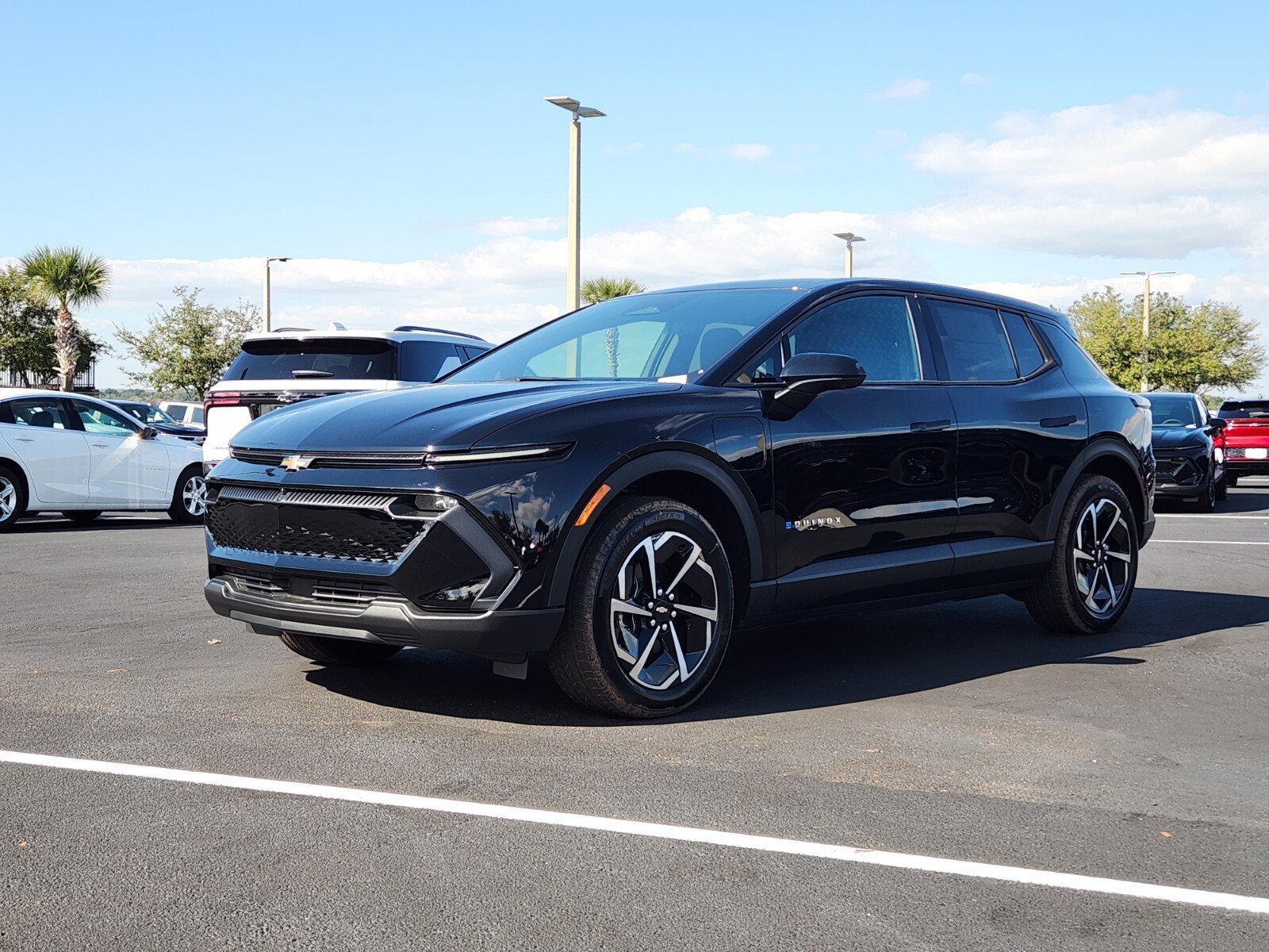 New 2026 Chevrolet Equinox EV LT w/ Comfort Package AWD/4WD image 2