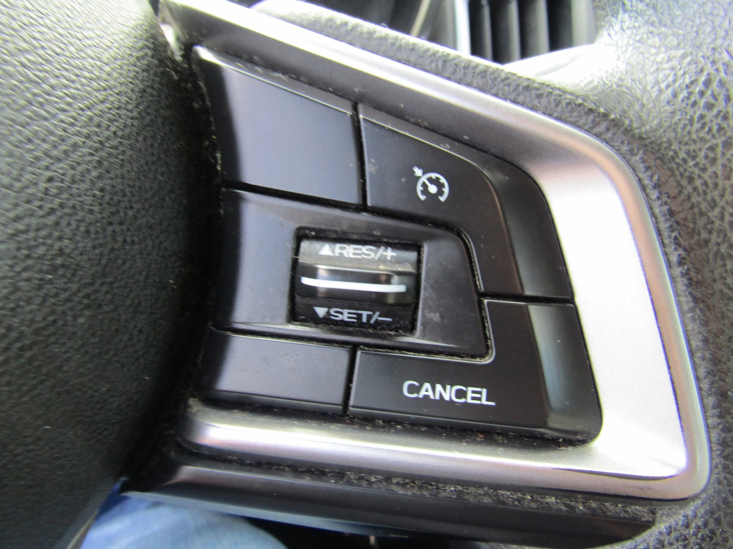 Used 2017 Subaru Impreza 2.0i Premium image 23