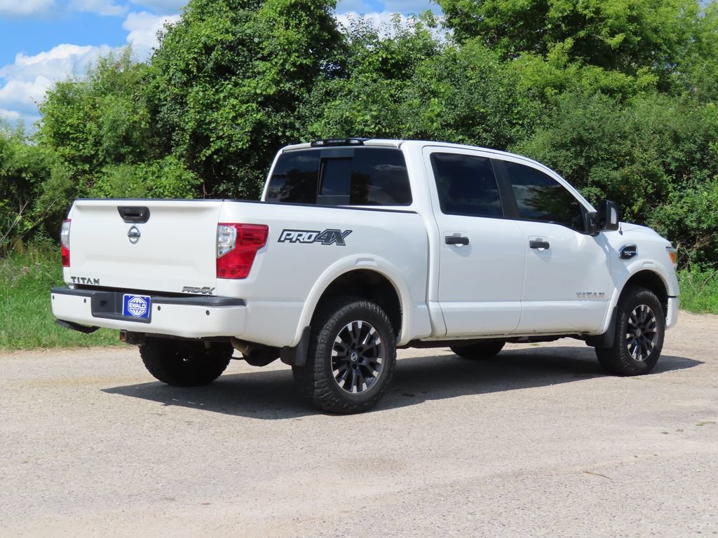 Used 2017 Nissan Titan PRO-4X w/ Pro-4x Convenience Package AWD/4WD image 3