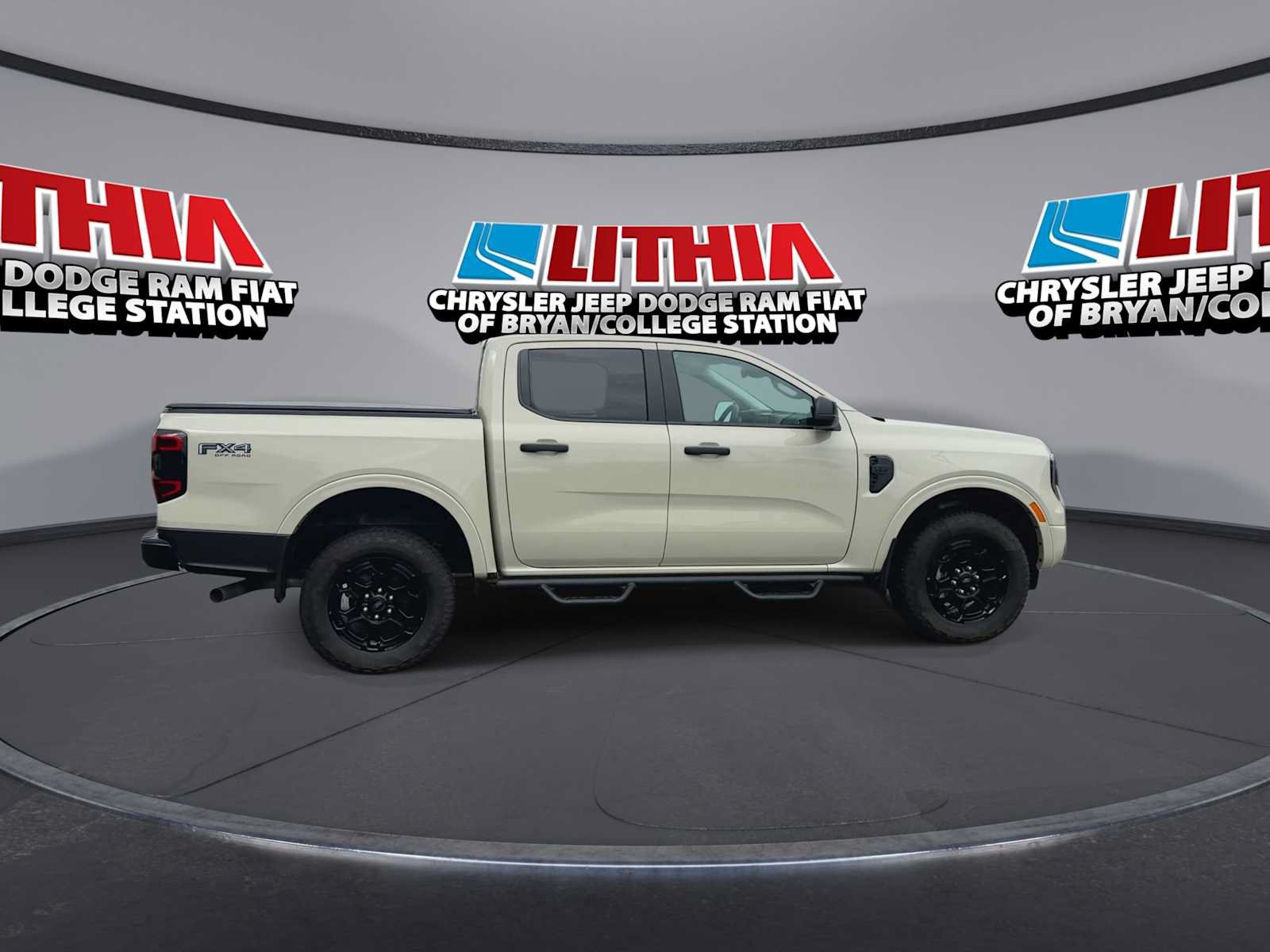 Used 2025 Ford Ranger XLT w/ FX4 Off-Road Package AWD/4WD image 9