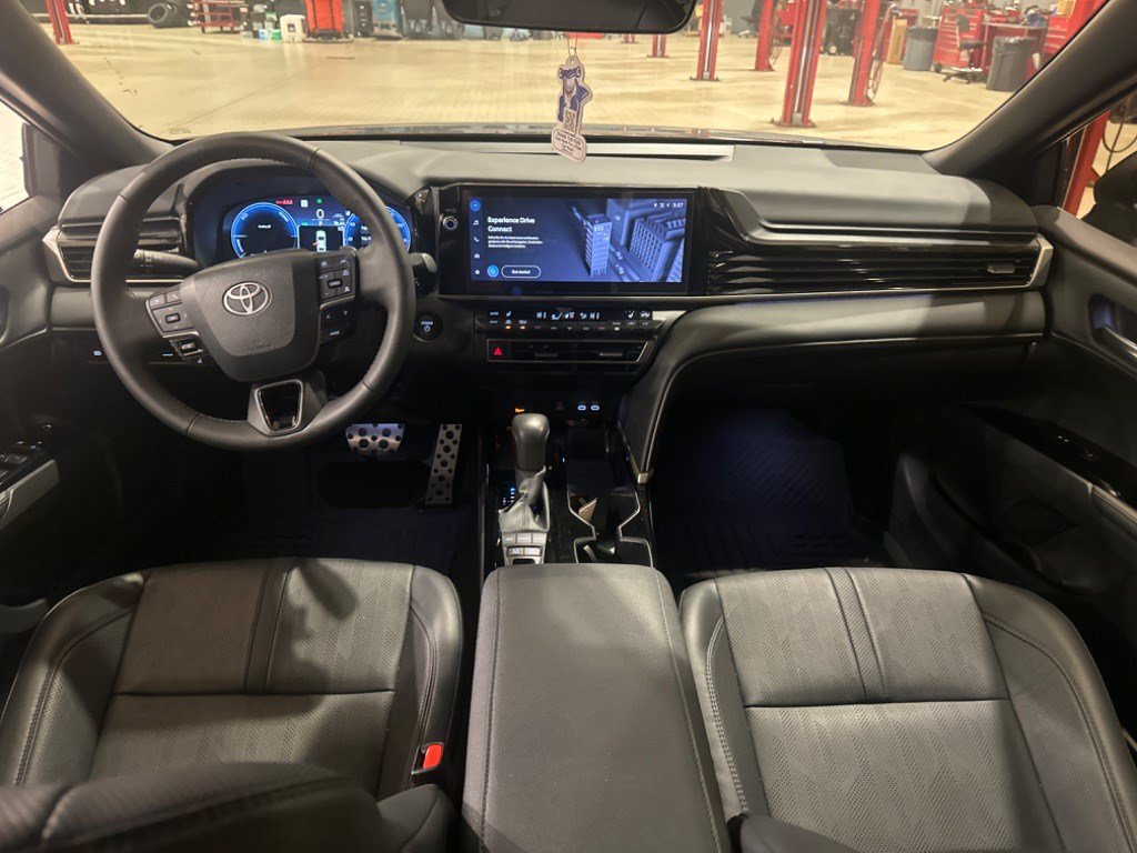 Used 2025 Toyota Camry XSE FWD image 41