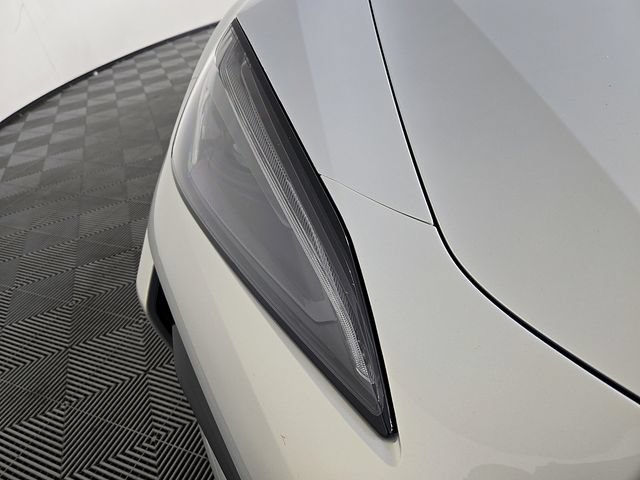 Used 2024 Chevrolet Corvette Z06 w/ Stealth Interior Trim Package RWD image 10