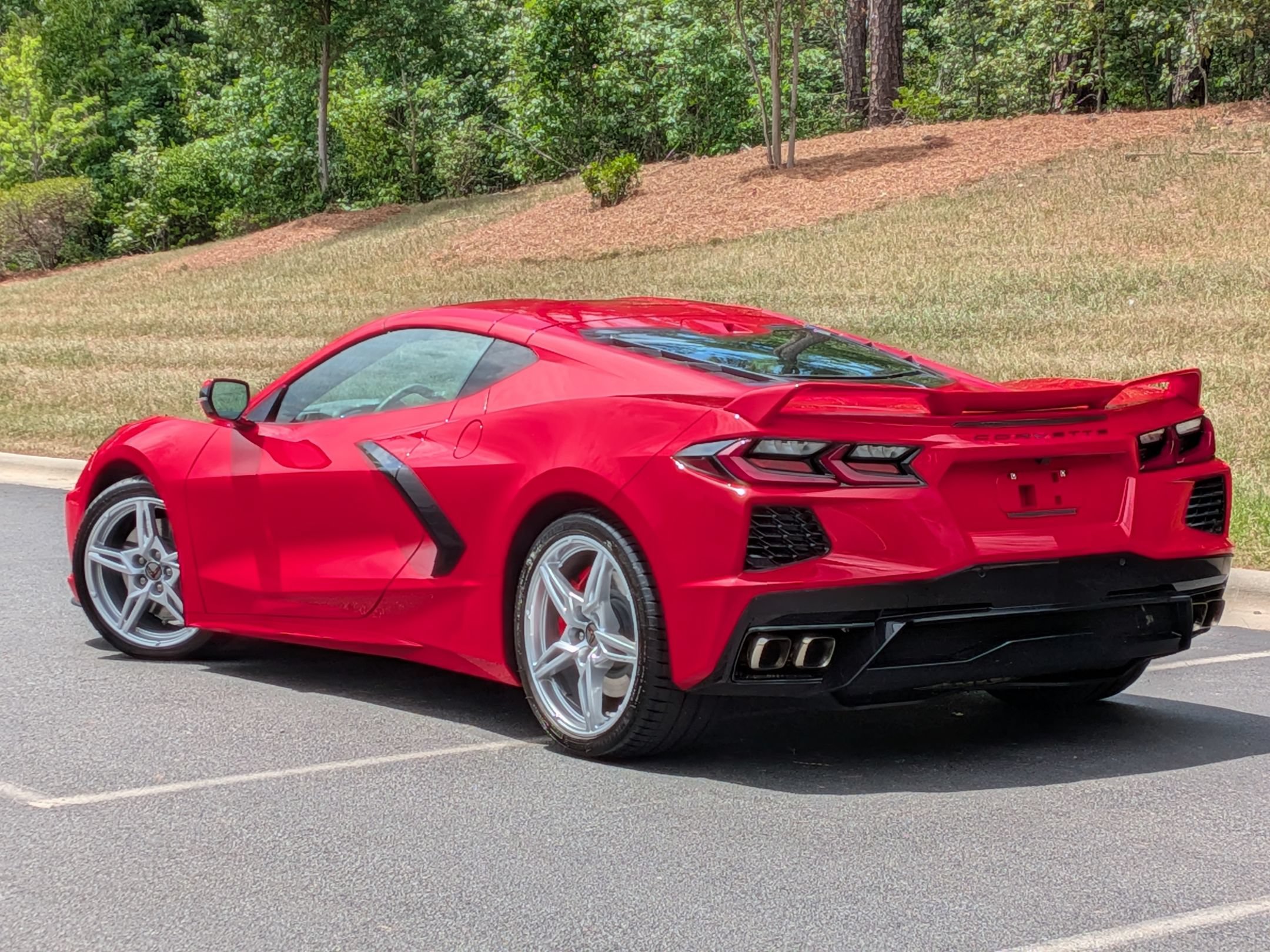 Used 2021 Chevrolet Corvette Stingray Premium Cpe w/ Z51 Performance Package RWD image 3