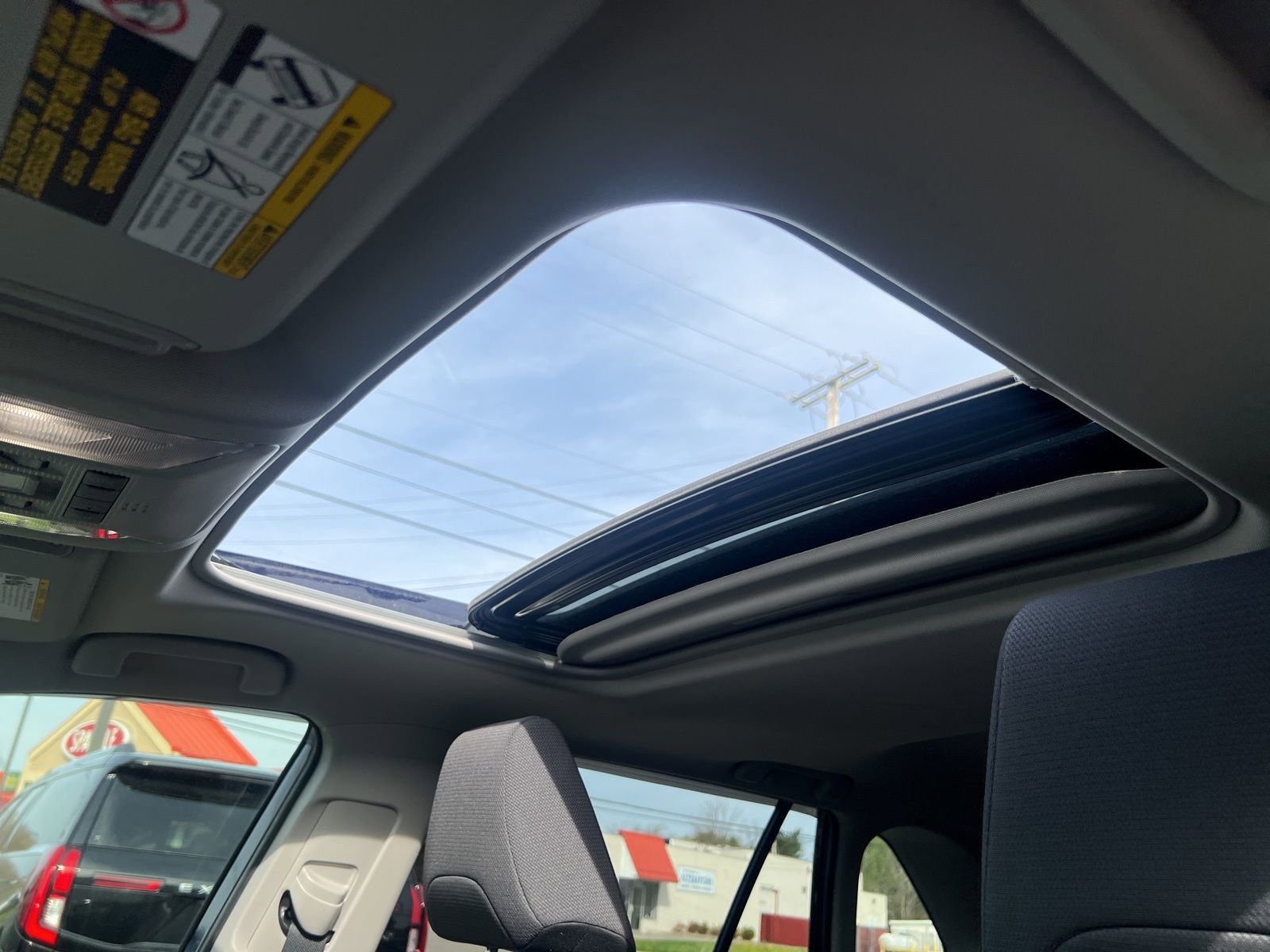 Used 2022 Toyota RAV4 XLE image 27