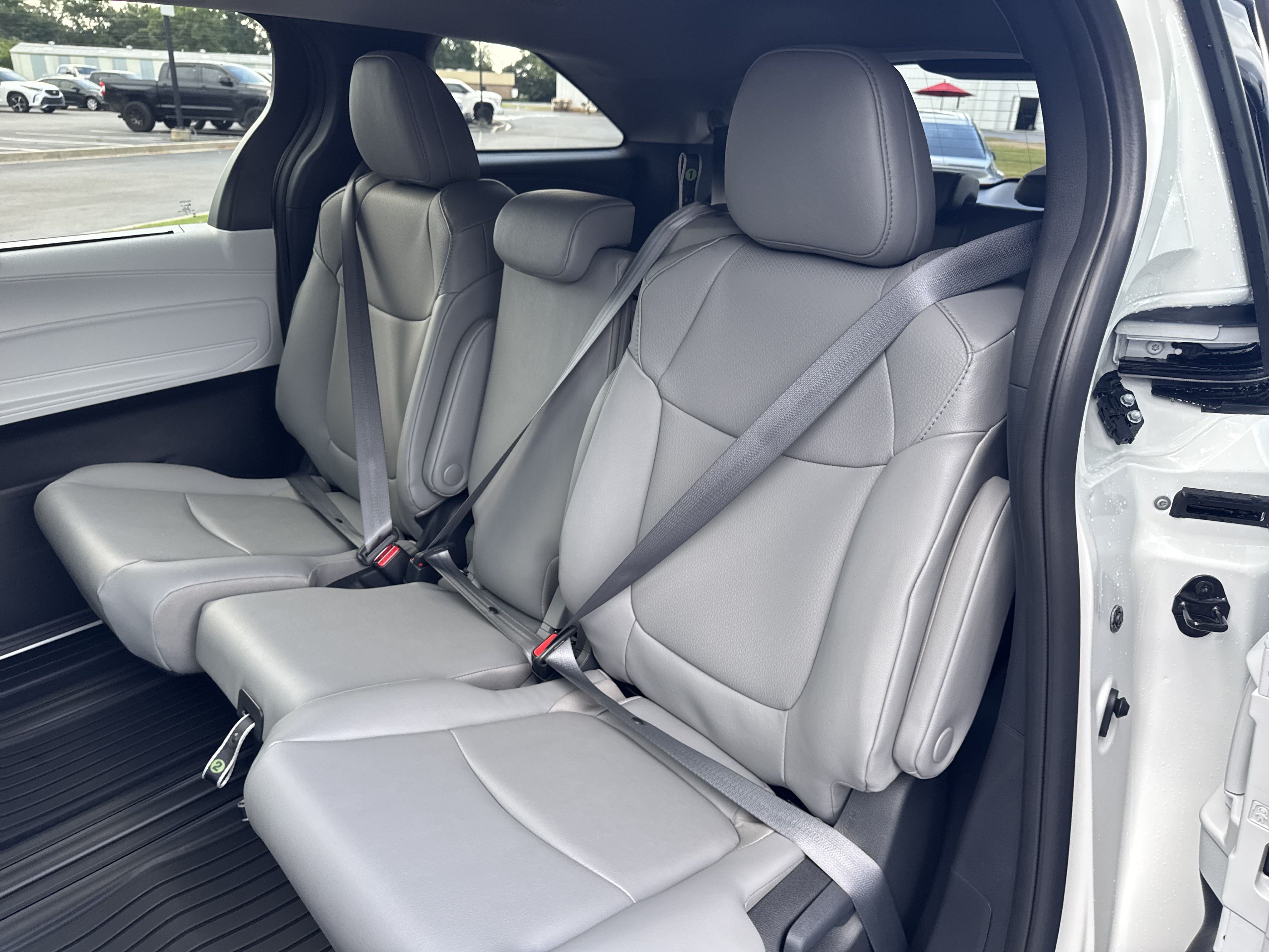 New 2025 Toyota Sienna XLE FWD image 25