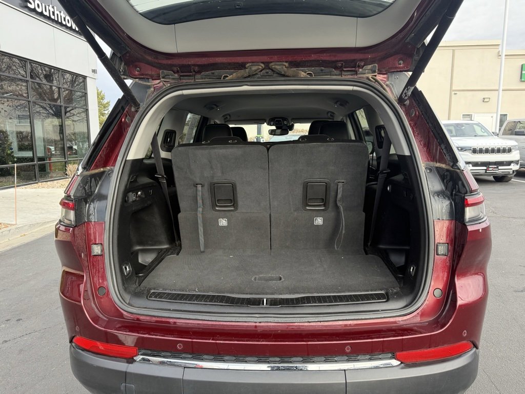 Used 2023 Jeep Grand Cherokee L Limited image 27