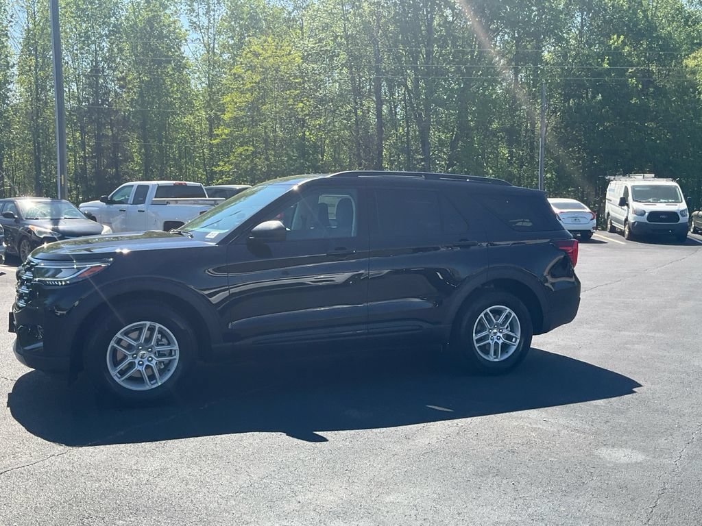 New 2026 Ford Explorer Active w/ Active Comfort Package RWD image 8