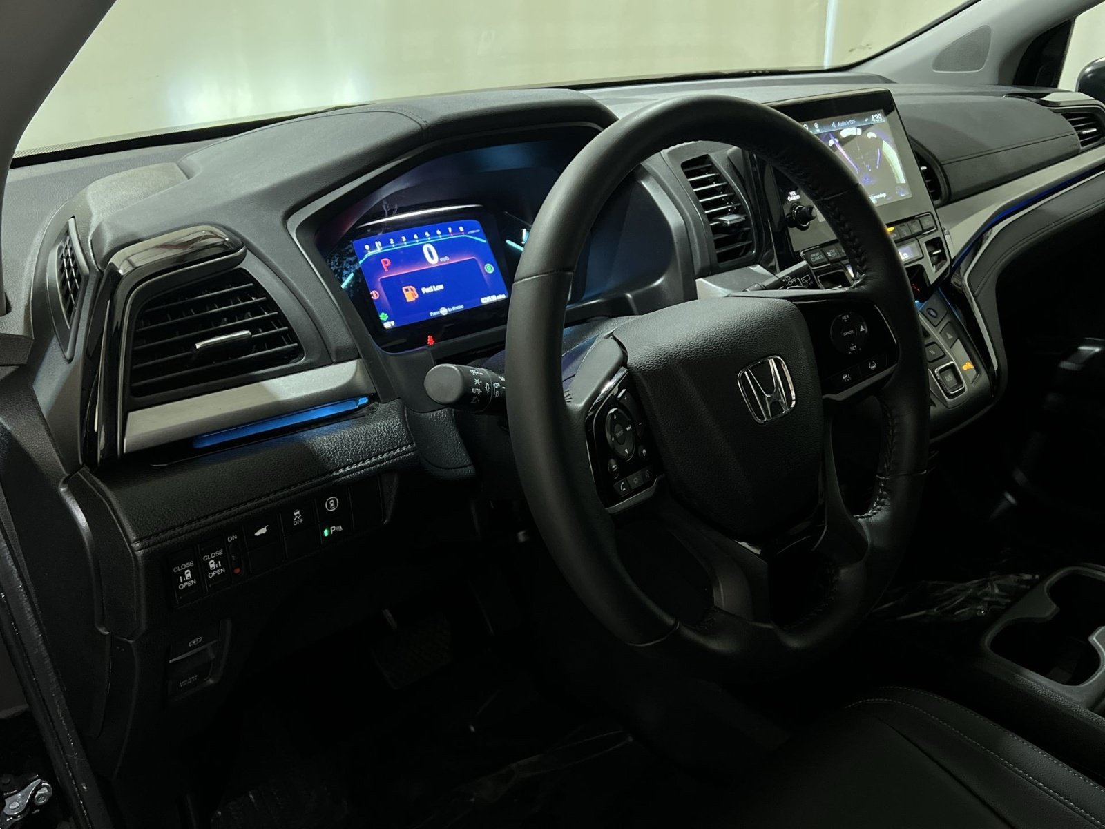 Used 2024 Honda Odyssey Touring image 17