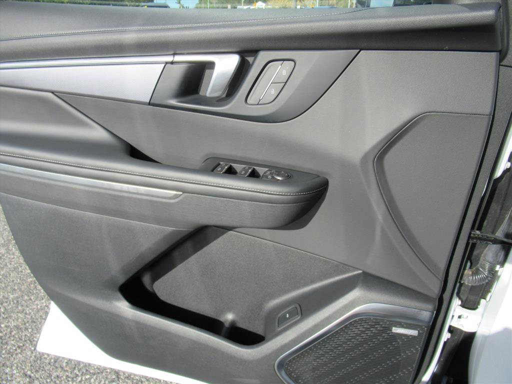 Used 2025 Buick Enclave Sport Touring image 21