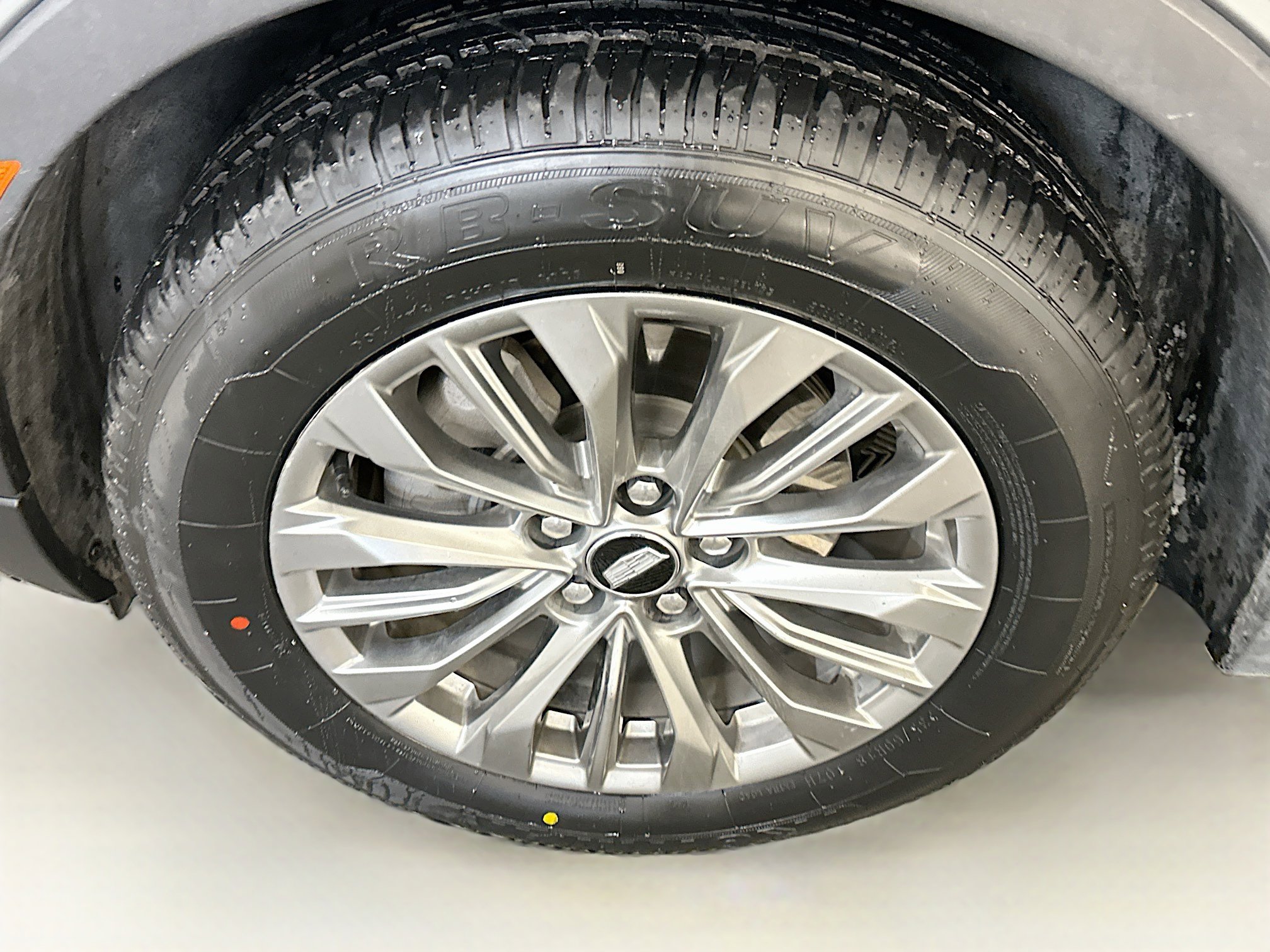 Used 2024 Cadillac XT4 Premium Luxury image 11