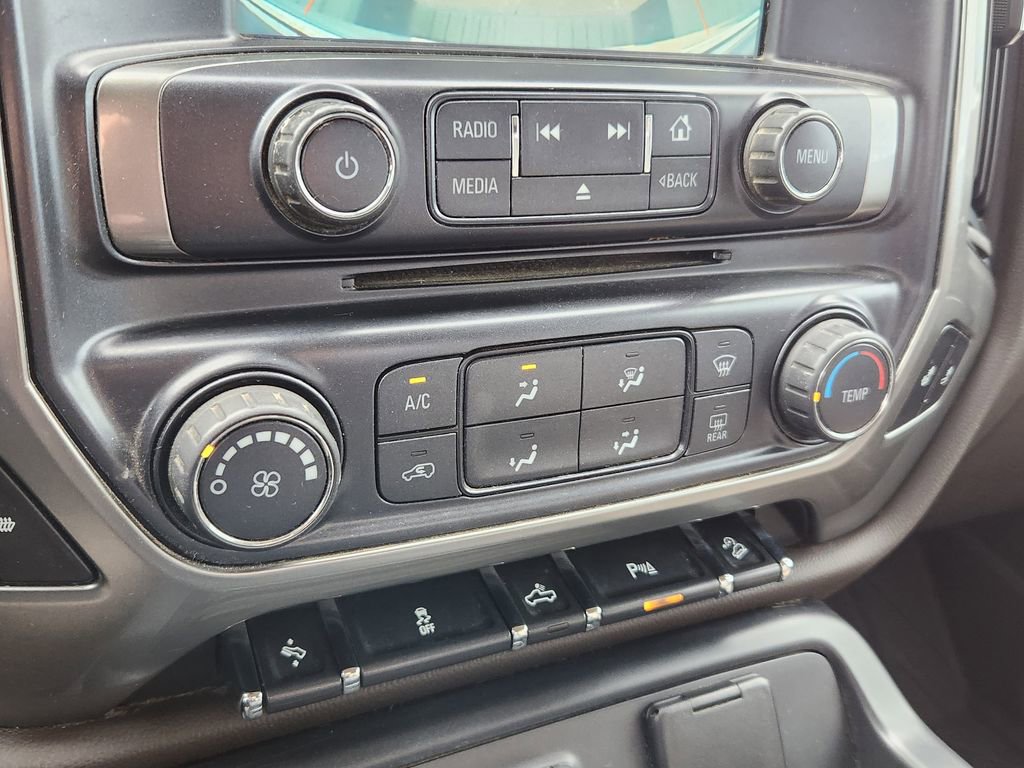 Used 2018 Chevrolet Silverado 1500 LT w/ LPO, Street Package AWD/4WD image 20