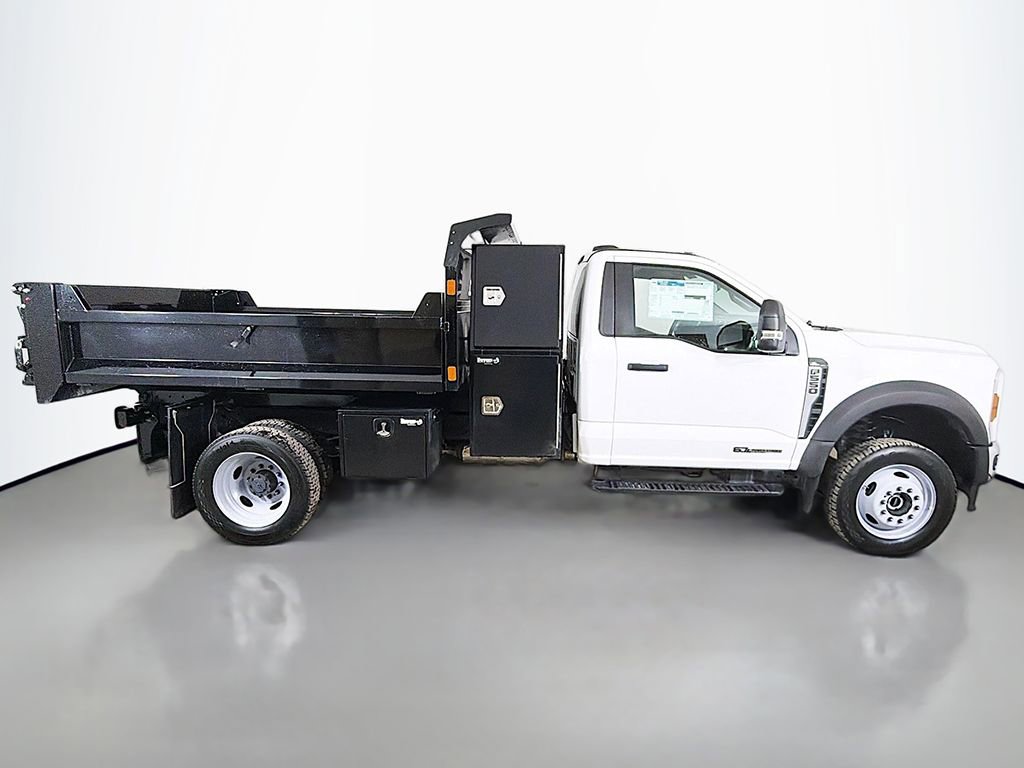 New 2025 Ford F550 4x4 Regular Cab Super Duty image 9