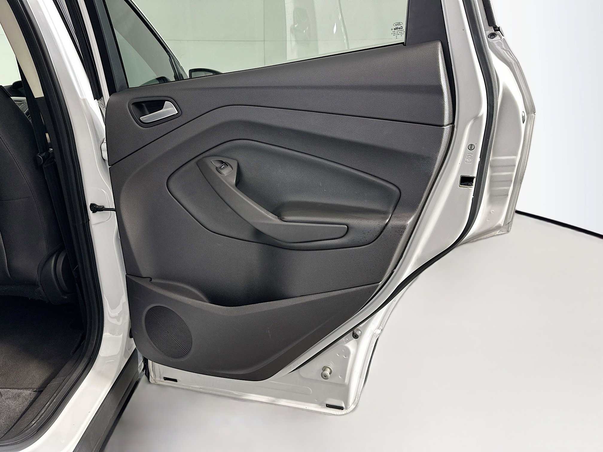 Used 2015 Ford Escape SE image 27