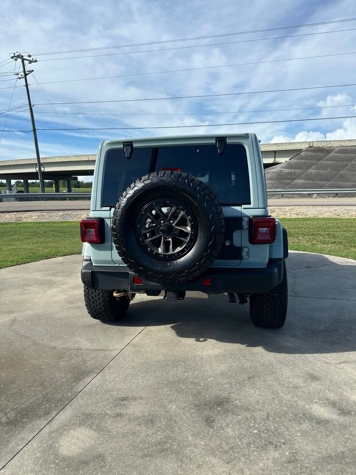 Used 2024 Jeep Wrangler Unlimited Rubicon 392 AWD/4WD image 17