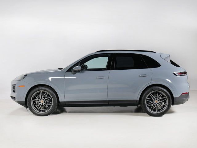 Certified 2025 Porsche Cayenne image 2