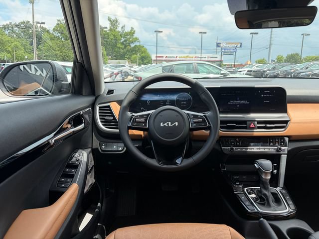 Used 2024 Kia Seltos EX AWD/4WD image 30